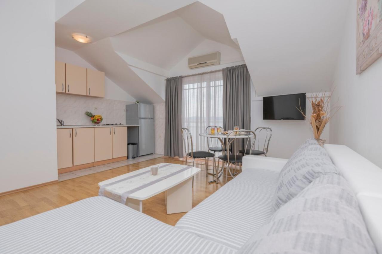 Apartments Zdravka Lokva Rogoznica Exteriör bild